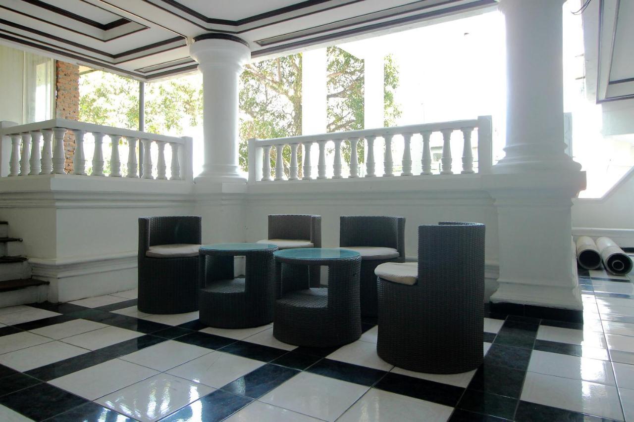 Oyo 2360 Hotel Rio Bengkulu Exterior photo