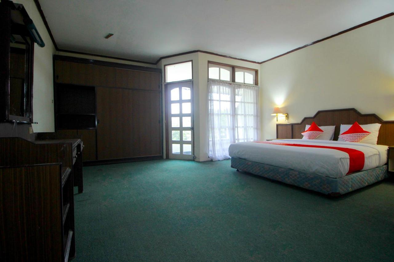 Oyo 2360 Hotel Rio Bengkulu Exterior photo