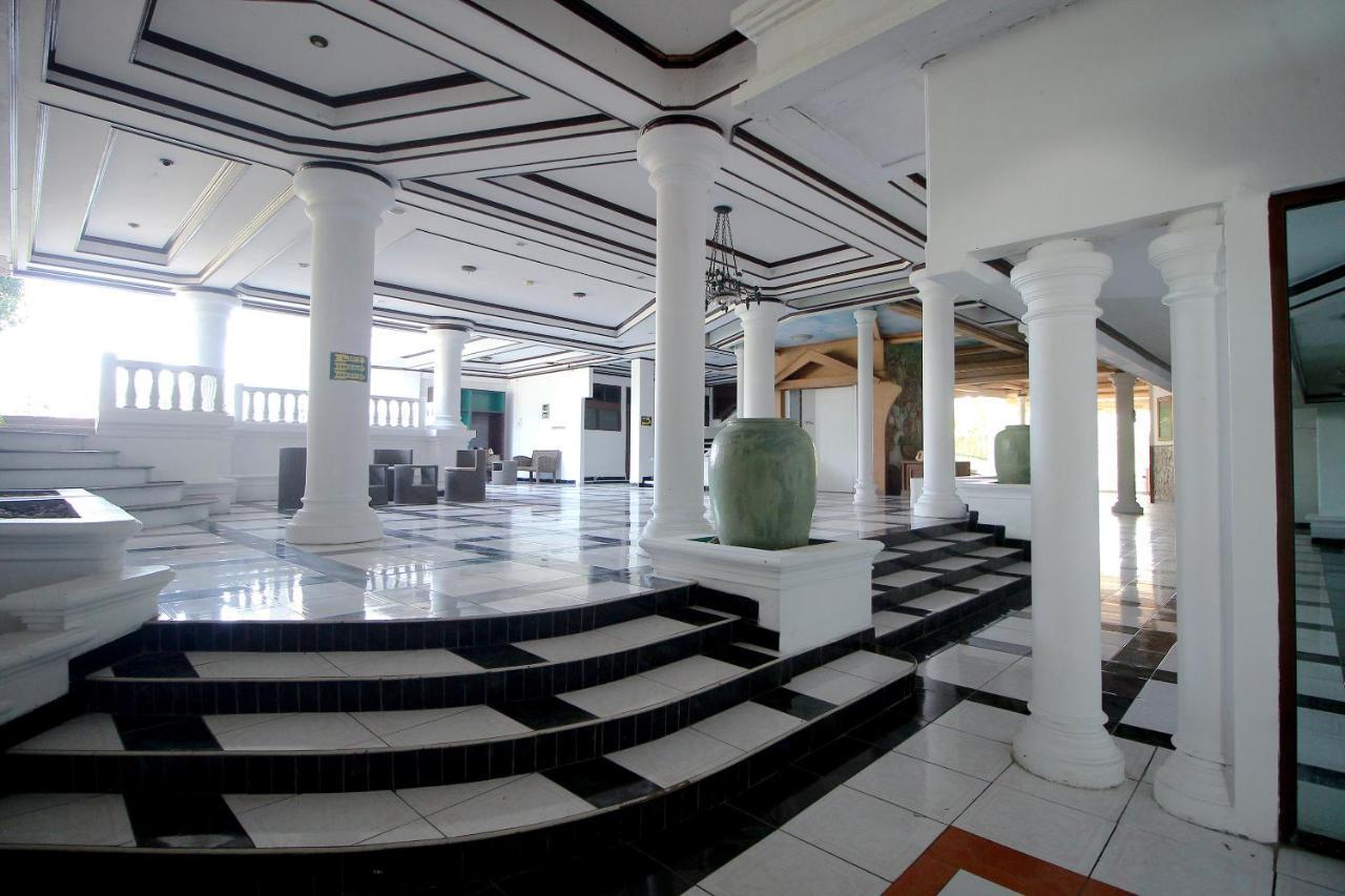 Oyo 2360 Hotel Rio Bengkulu Exterior photo
